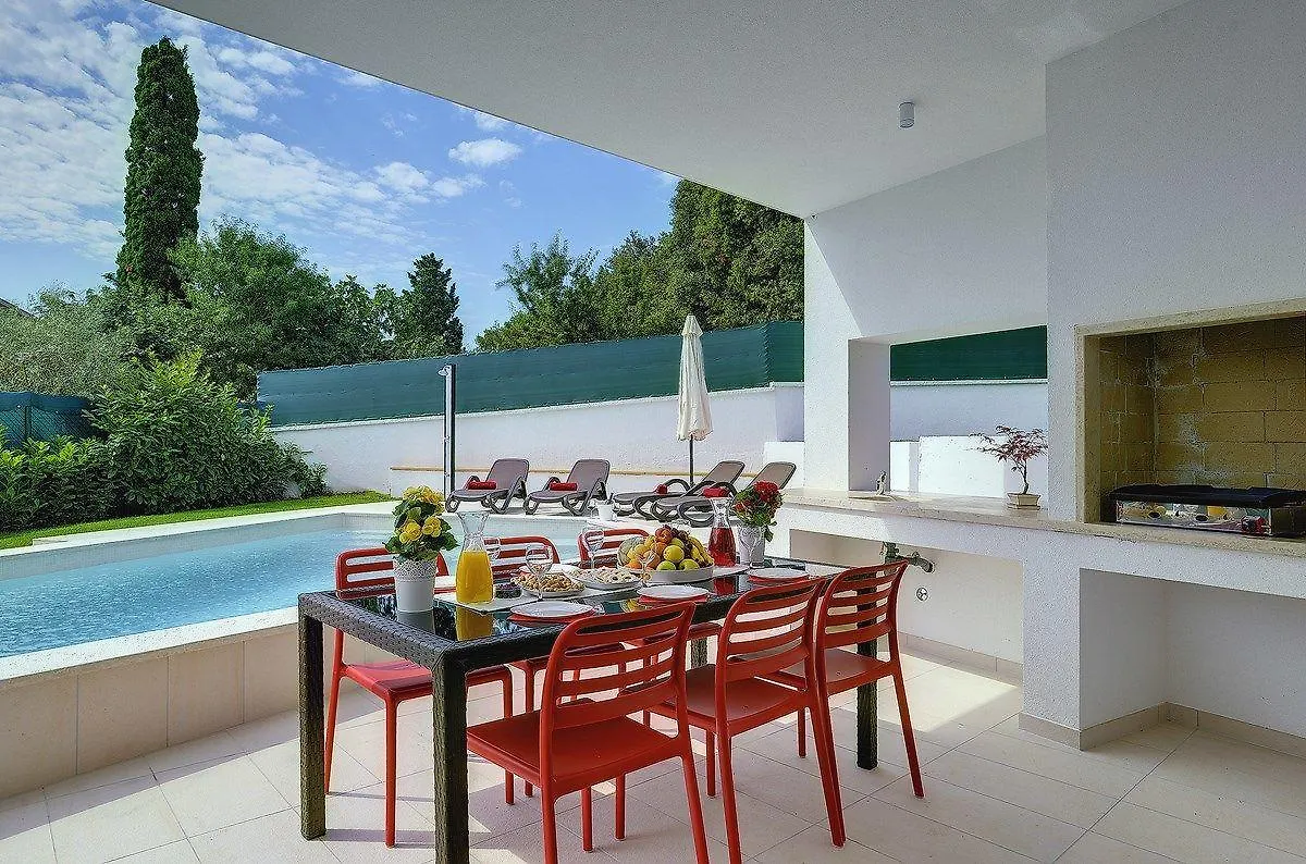 Villa Valery Stinjan Holiday home